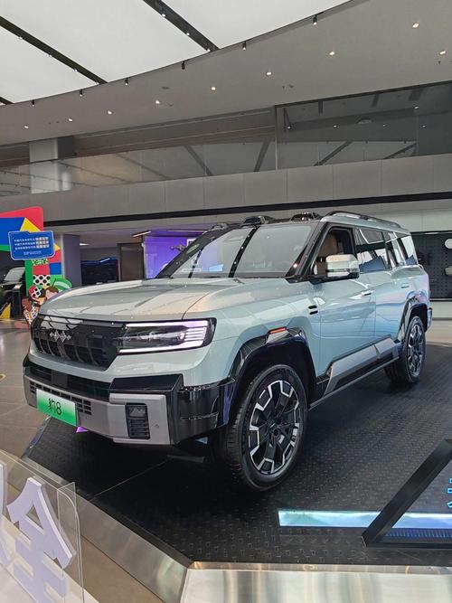 惠州83比亚迪方程豹硬派越野的爆款，英菲尼迪35周年与你共成长